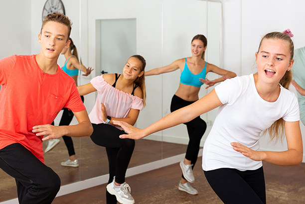 Vacances pour tous - colonies de vacances  - Xonrupt-Longemer - Let's dance music !